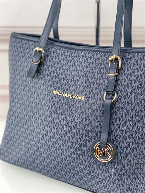 Сумки и рюкзаки женские Michael Kors (Майкл Корс) – купить .